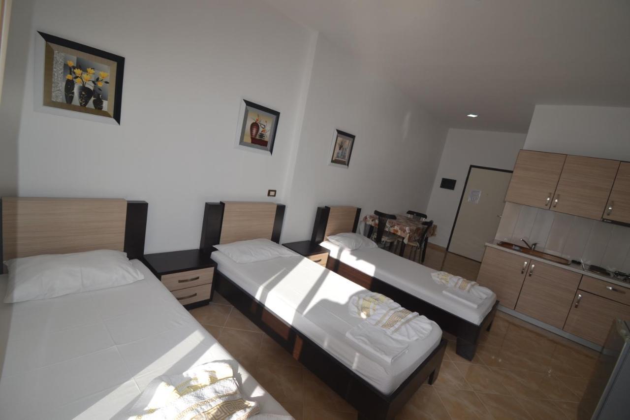 Blue Bay Apartments Sarandë Eksteriør billede
