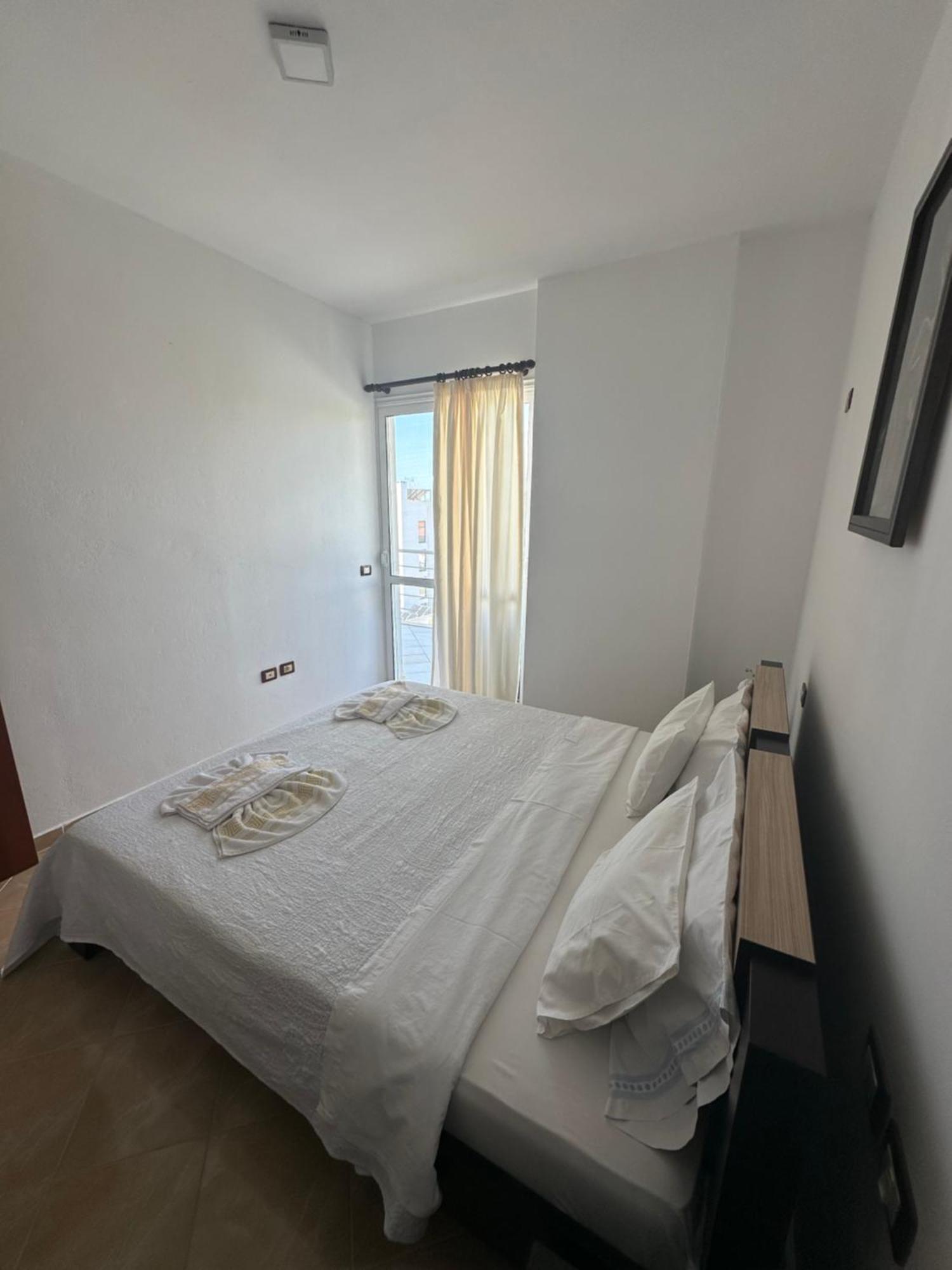 Blue Bay Apartments Sarandë Eksteriør billede