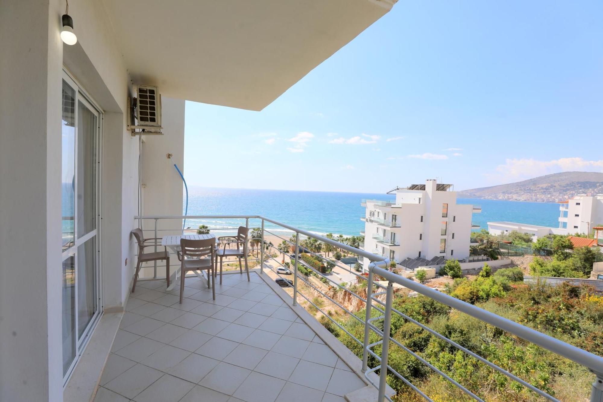 Blue Bay Apartments Sarandë Eksteriør billede