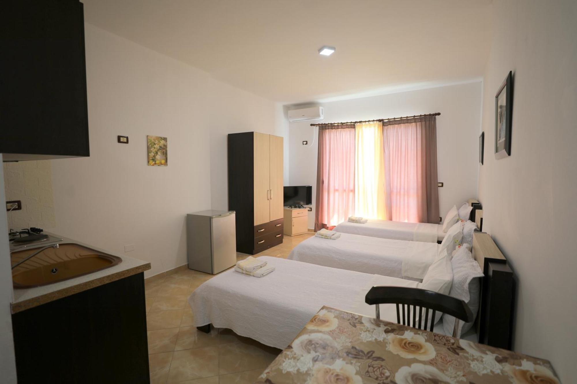 Blue Bay Apartments Sarandë Eksteriør billede