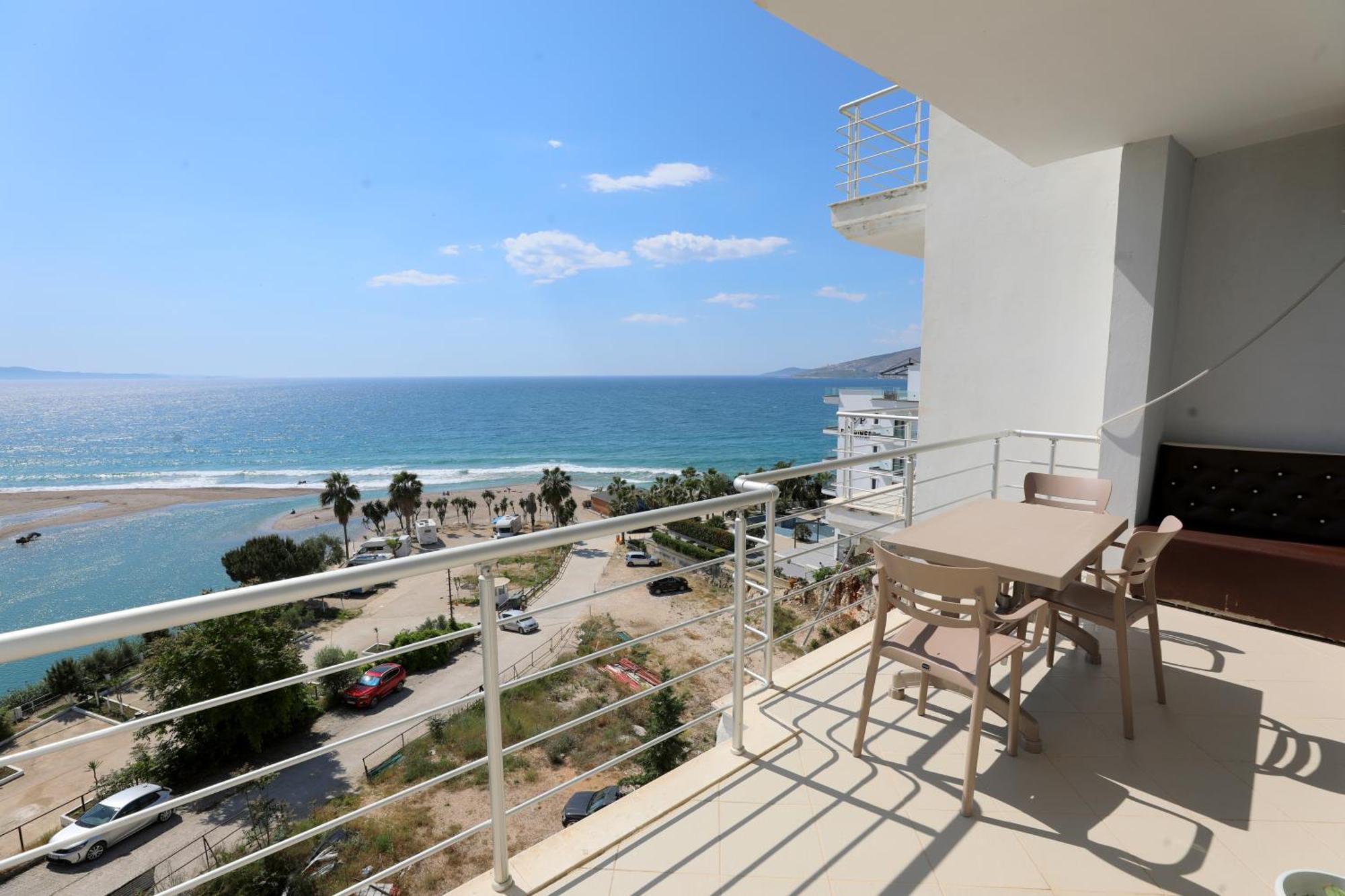 Blue Bay Apartments Sarandë Eksteriør billede