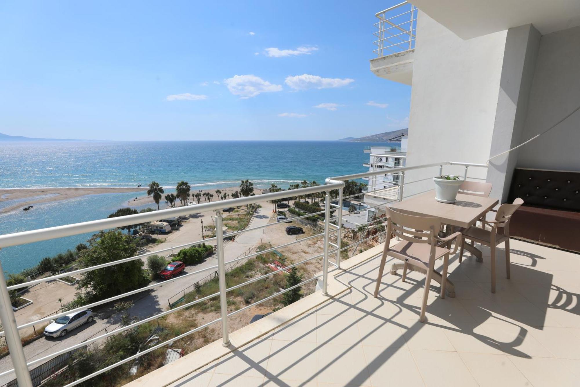 Blue Bay Apartments Sarandë Eksteriør billede